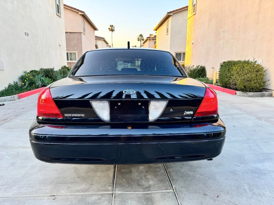 2011 Ford Crown Victoria - Image 5 of 21