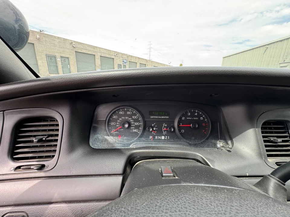 2011 Ford Crown Victoria - Image 18 of 21