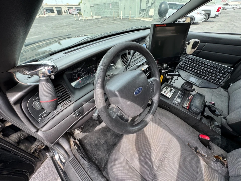 2011 Ford Crown Victoria - Image 14 of 21