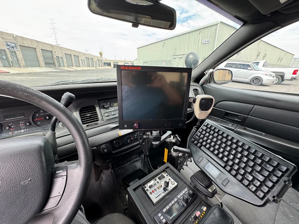 2011 Ford Crown Victoria - Image 17 of 21