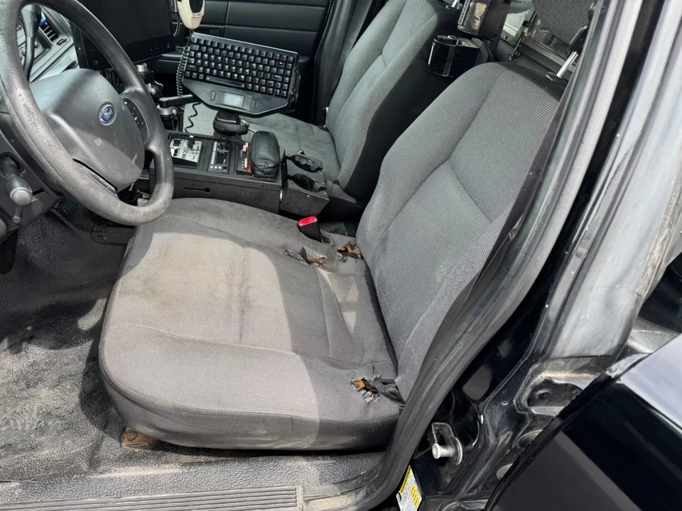 2011 Ford Crown Victoria - Image 12 of 21