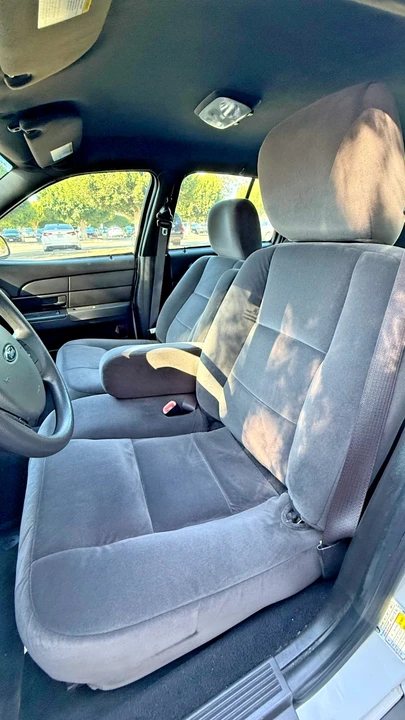 2011 Ford Crown Victoria - Image 9 of 16
