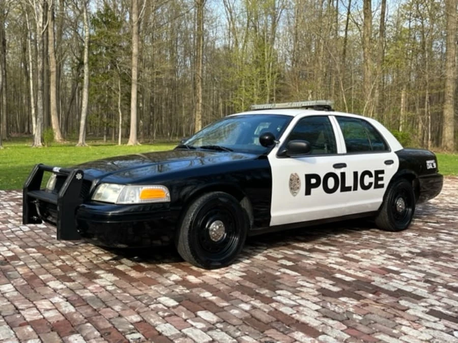 2011 Ford Crown Victoria - Image 9 of 15