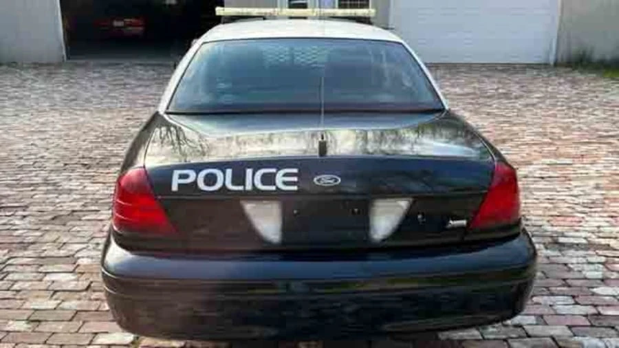 2011 Ford Crown Victoria - Image 6 of 15
