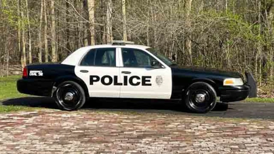2011 Ford Crown Victoria - Image 8 of 15