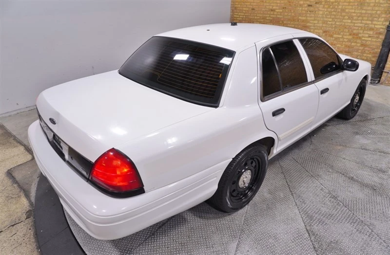 2011 Ford Crown Victoria - Image 11 of 12