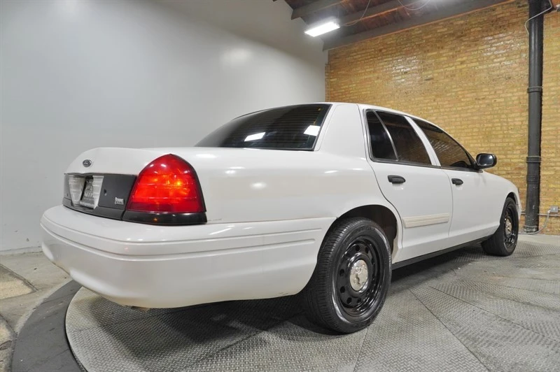 2011 Ford Crown Victoria - Image 10 of 12