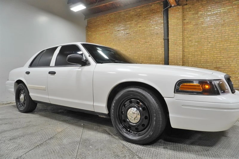 2011 Ford Crown Victoria - Image 8 of 12