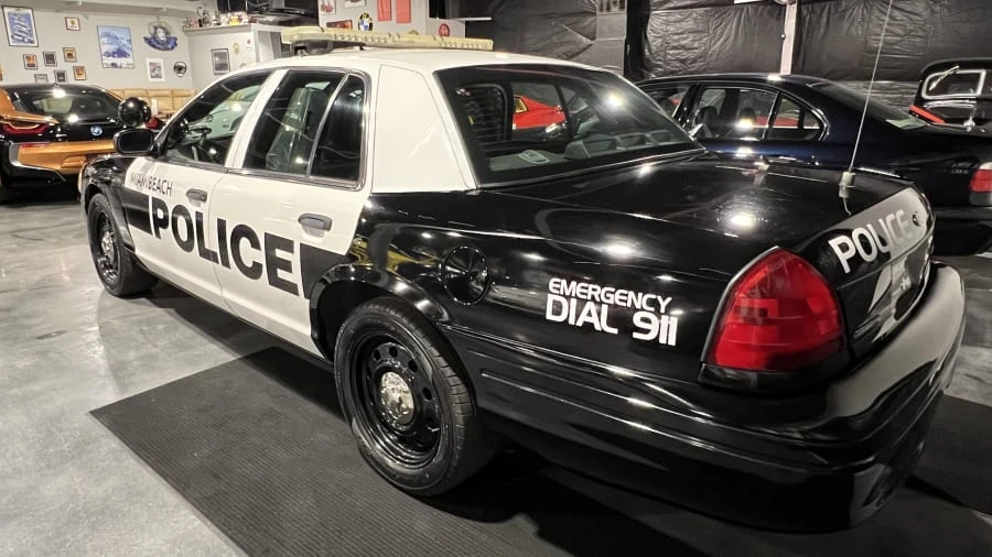 2011 Ford Crown Victoria - Image 5 of 19