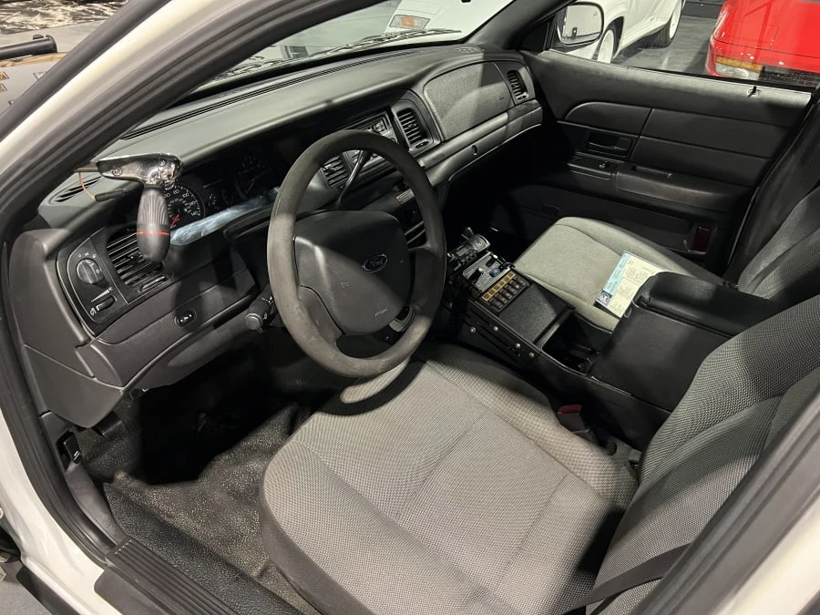 2011 Ford Crown Victoria - Image 7 of 19