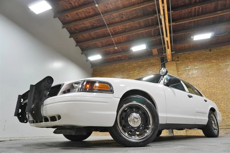 2011 Ford Crown Victoria - Image 3 of 12