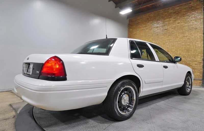 2011 Ford Crown Victoria - Image 10 of 12