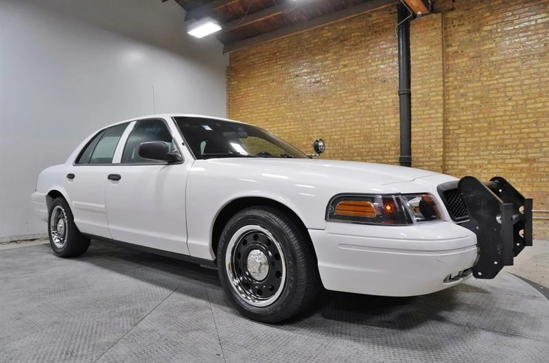 2011 Ford Crown Victoria - Image 6 of 12