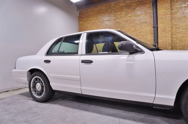2011 Ford Crown Victoria - Image 9 of 12