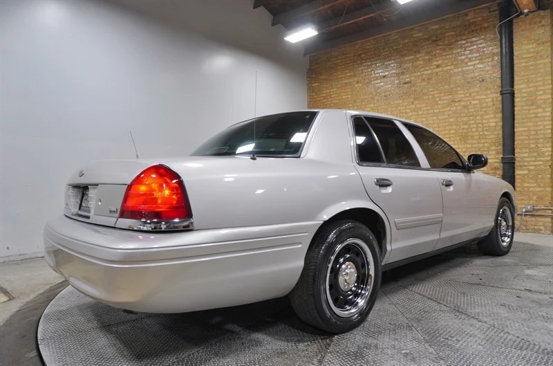 2011 Ford Crown Victoria - Image 10 of 21