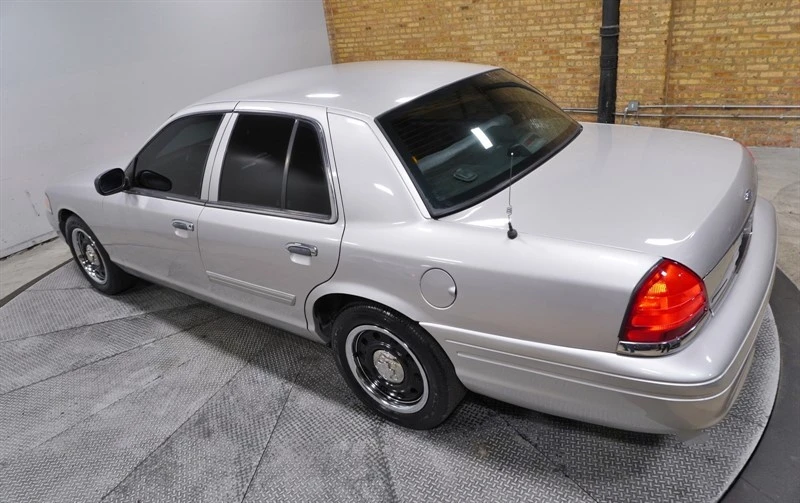 2011 Ford Crown Victoria - Image 17 of 21
