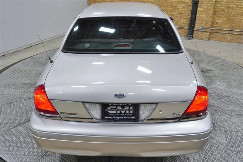 2011 Ford Crown Victoria - Image 15 of 21