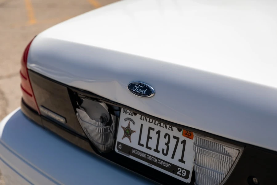 2011 Ford Crown Victoria - Image 10 of 25