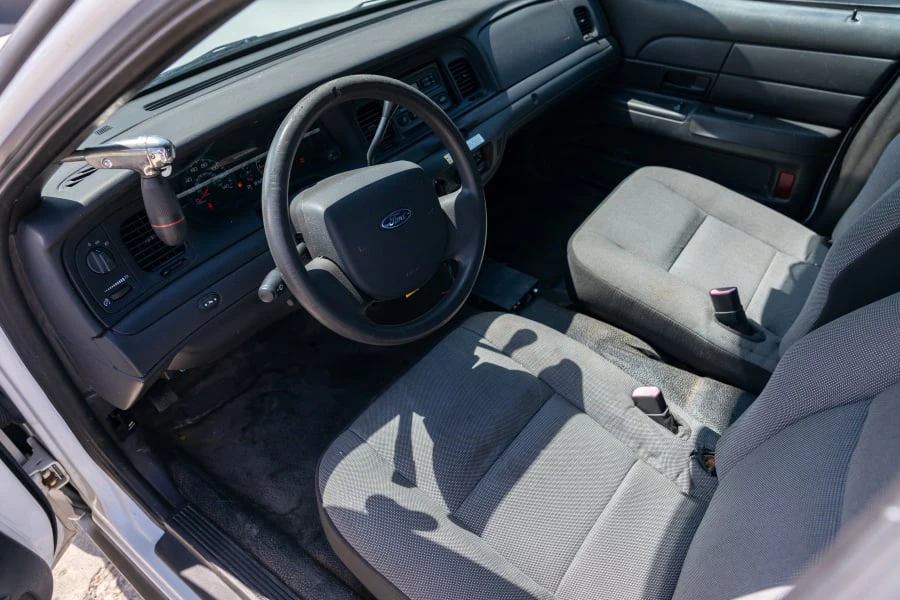 2011 Ford Crown Victoria - Image 16 of 25