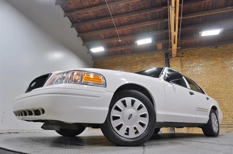 2011 Ford Crown Victoria - Image 3 of 12