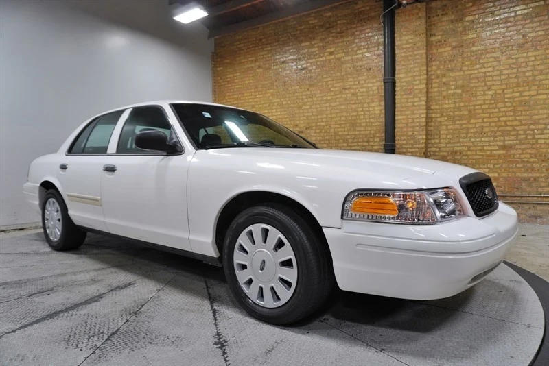 2011 Ford Crown Victoria - Image 6 of 12