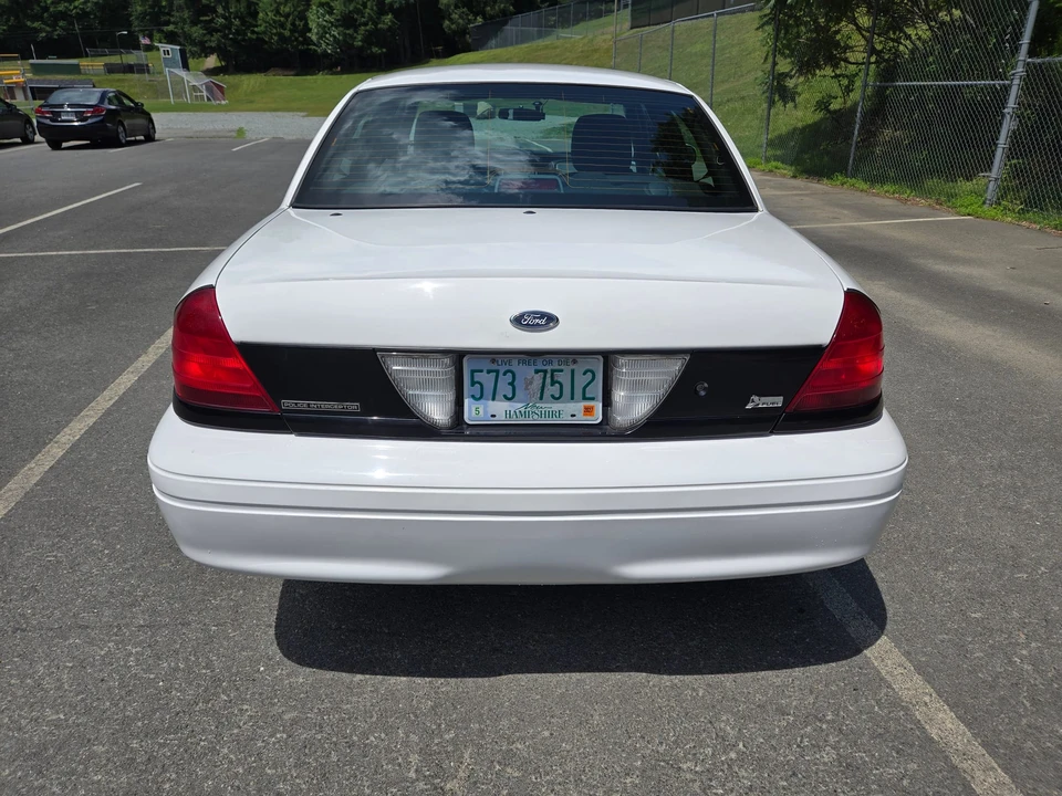 2011 Ford Crown Victoria - Image 7 of 31