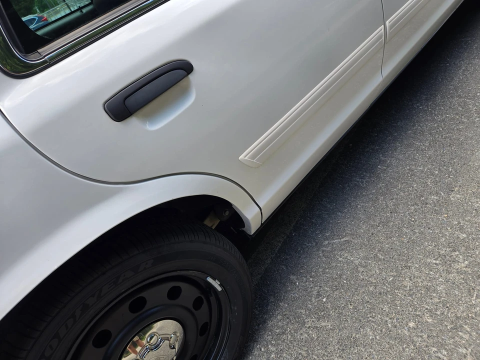 2011 Ford Crown Victoria - Image 27 of 31