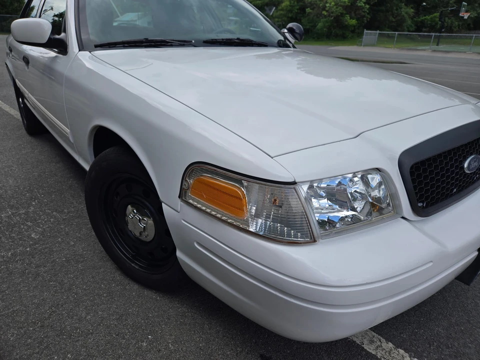 2011 Ford Crown Victoria - Image 21 of 31
