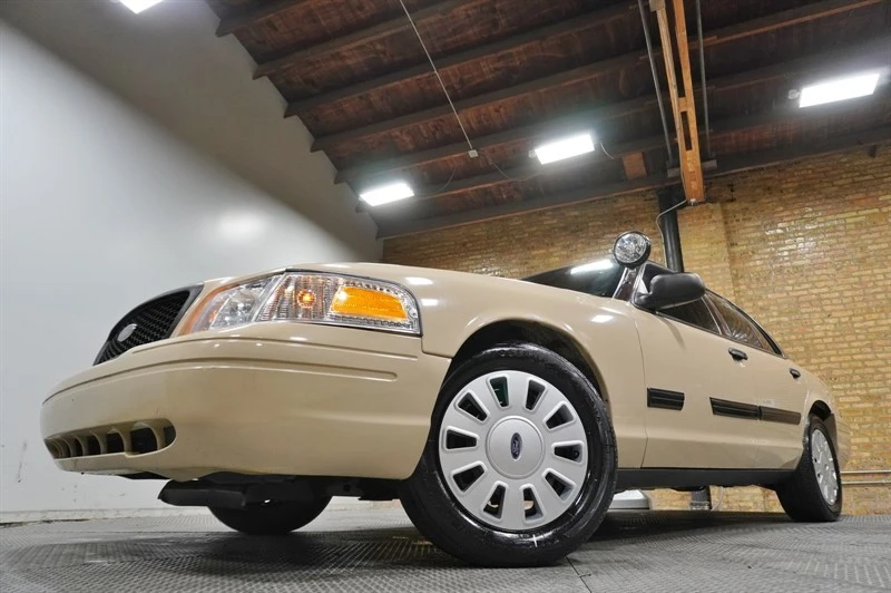 2011 Ford Crown Victoria - Image 3 of 12