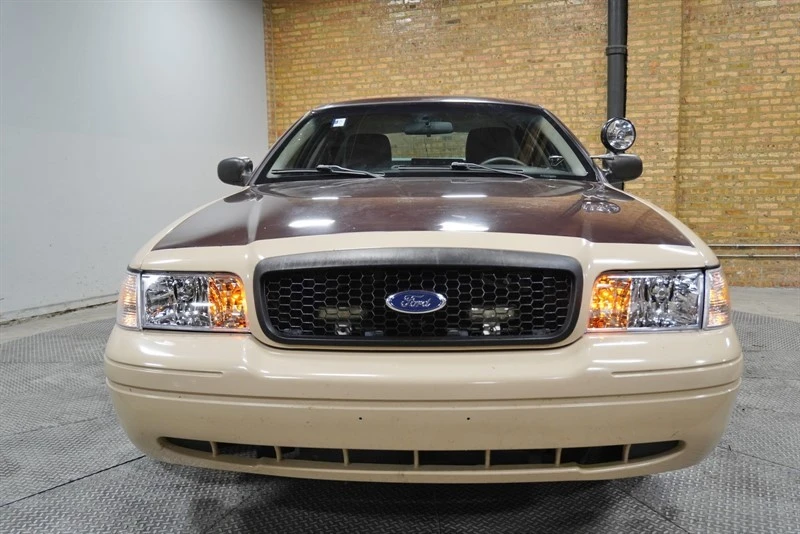 2011 Ford Crown Victoria - Image 4 of 12