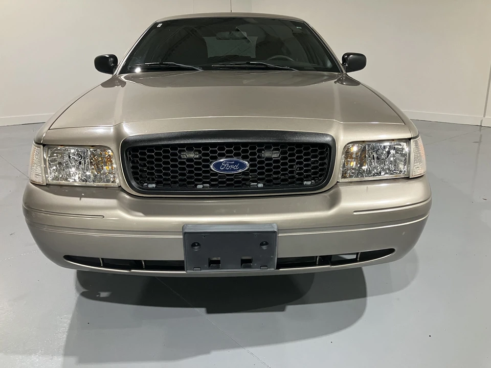 2011 Ford Crown Victoria - Image 2 of 31
