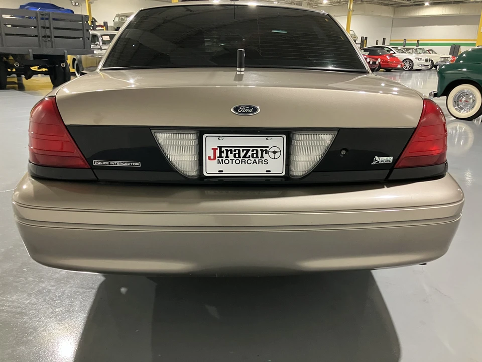 2011 Ford Crown Victoria - Image 6 of 31