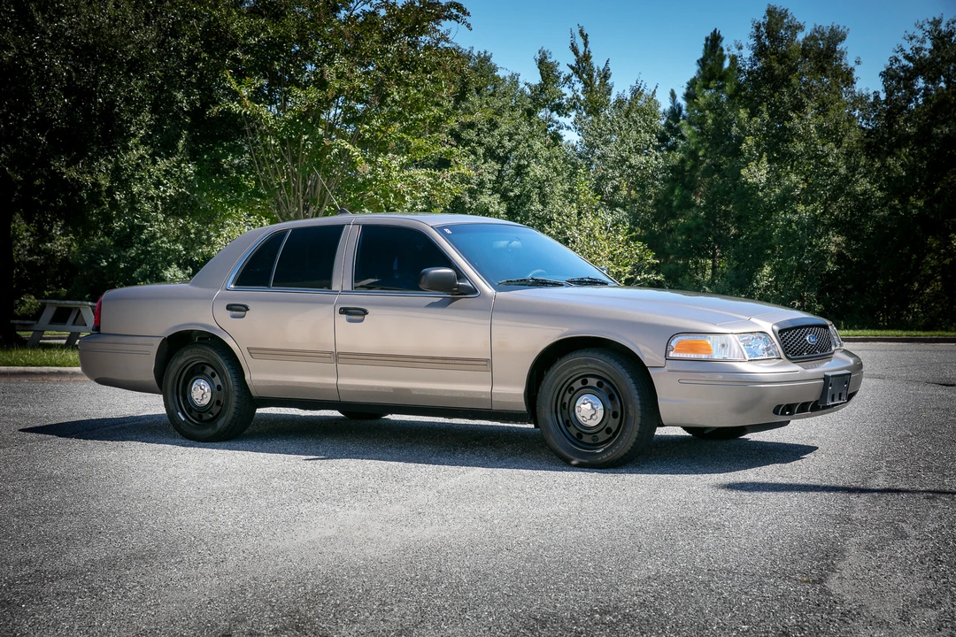 2011 Ford Crown Victoria - Image 12 of 31