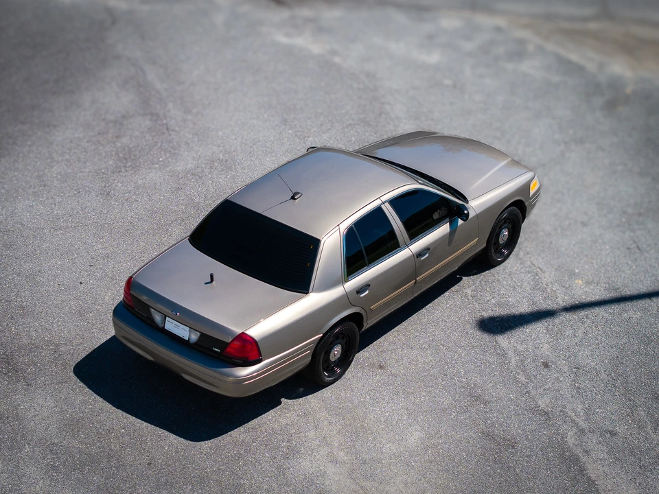 2011 Ford Crown Victoria - Image 20 of 31