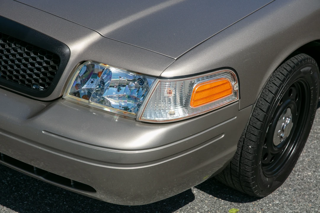 2011 Ford Crown Victoria - Image 24 of 31