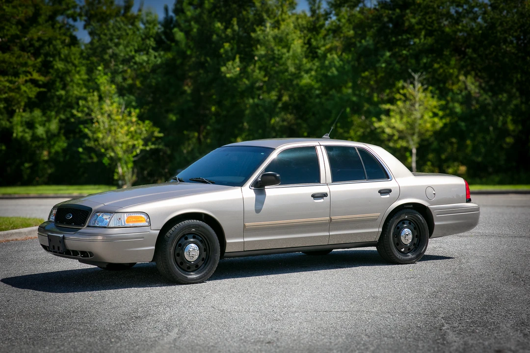 2011 Ford Crown Victoria - Image 17 of 31