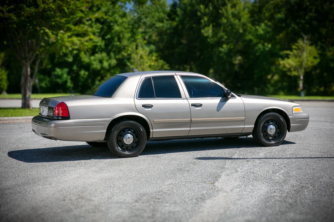 2011 Ford Crown Victoria - Image 7 of 31