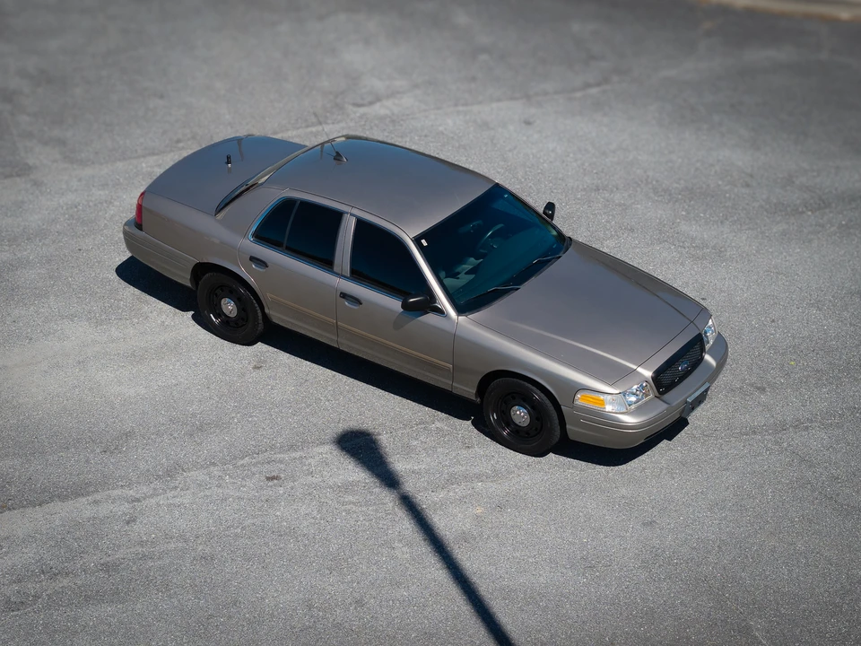 2011 Ford Crown Victoria - Image 19 of 31