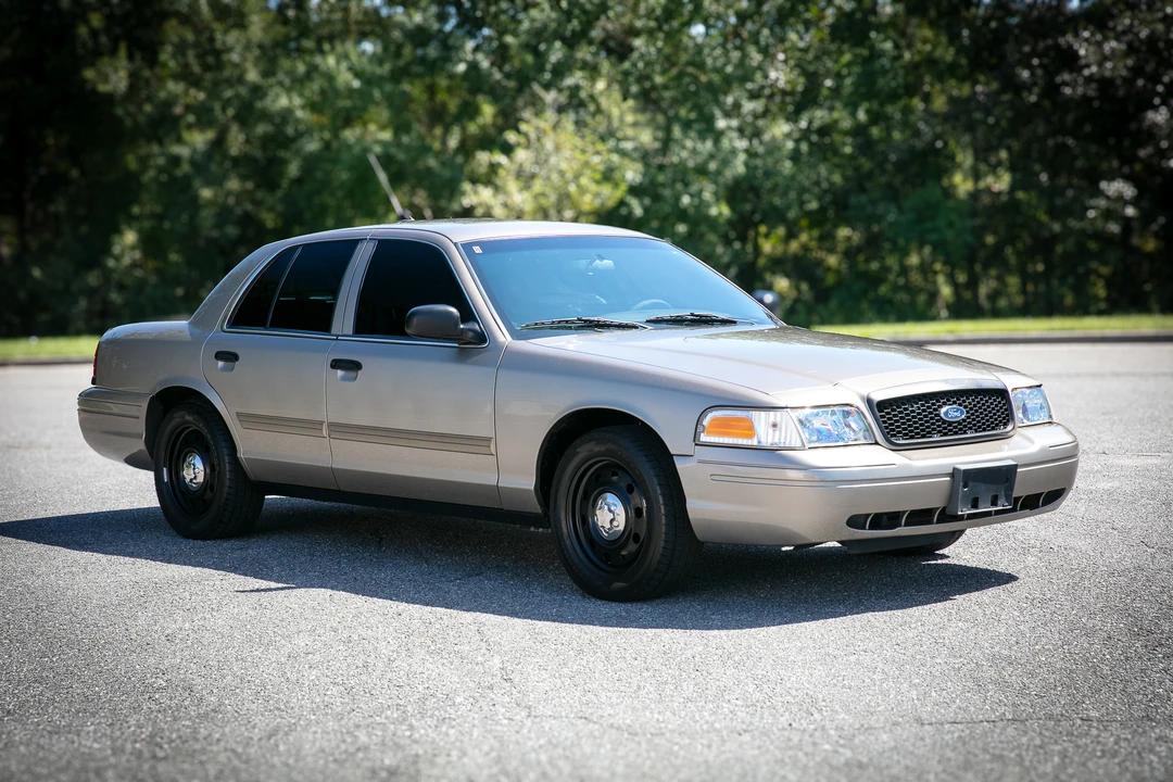 2011 Ford Crown Victoria - Image 4 of 31