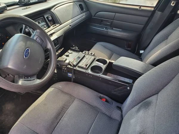 2011 Ford Crown Victoria - Image 4 of 8