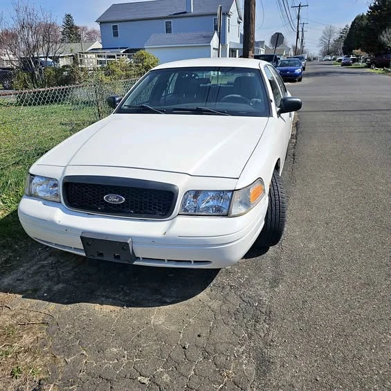2011 Ford Crown Victoria - Image 1 of 1