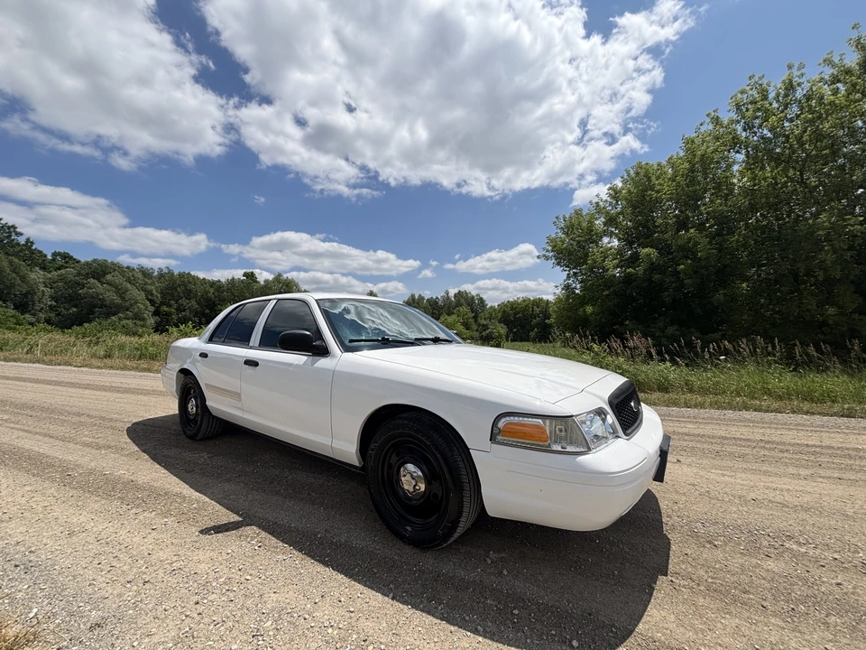 2011 Ford Crown Victoria - Image 7 of 31