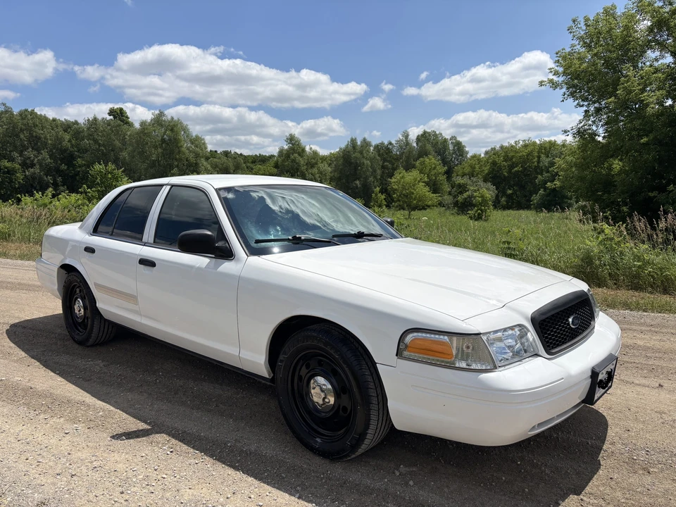 2011 Ford Crown Victoria - Image 6 of 31