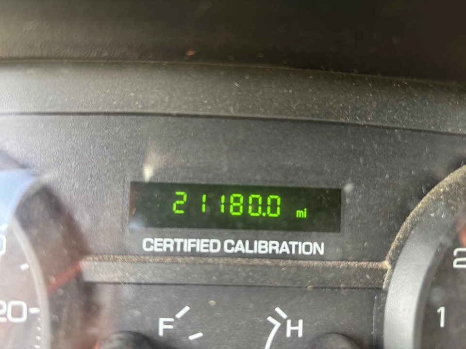 2011 Ford Crown Victoria - Image 24 of 31