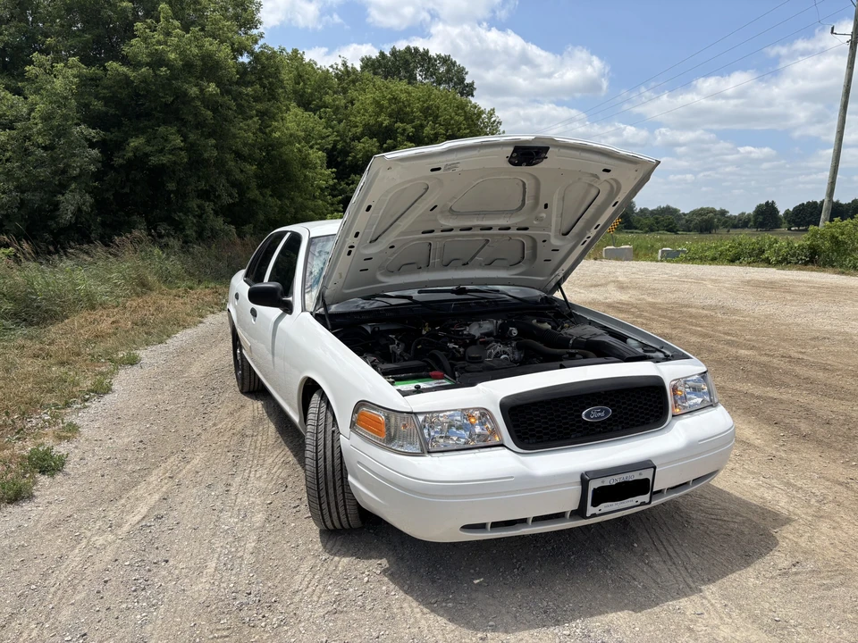 2011 Ford Crown Victoria - Image 10 of 31