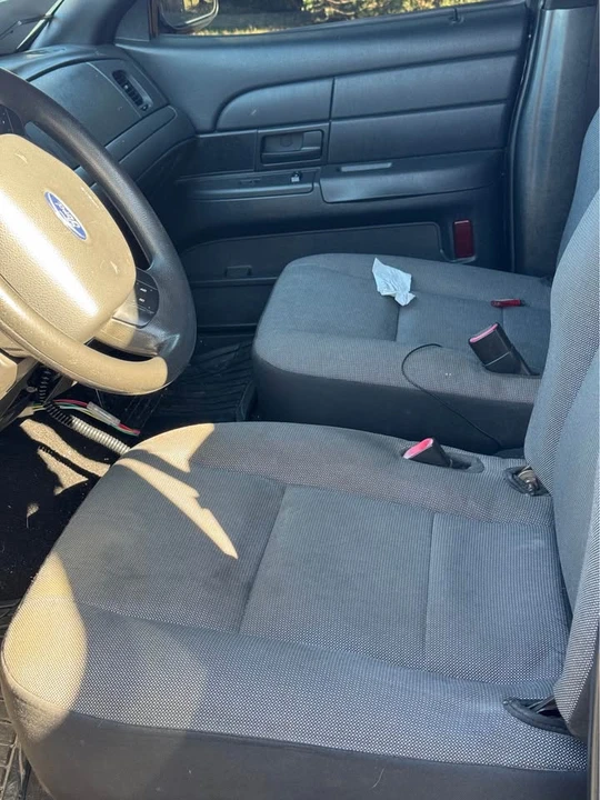 2011 Ford Crown Victoria - Image 4 of 9