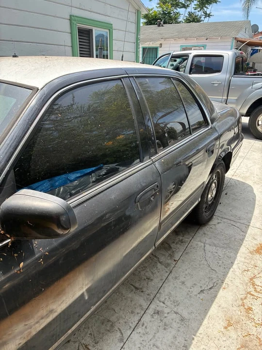 2011 Ford Crown Victoria - Image 5 of 12