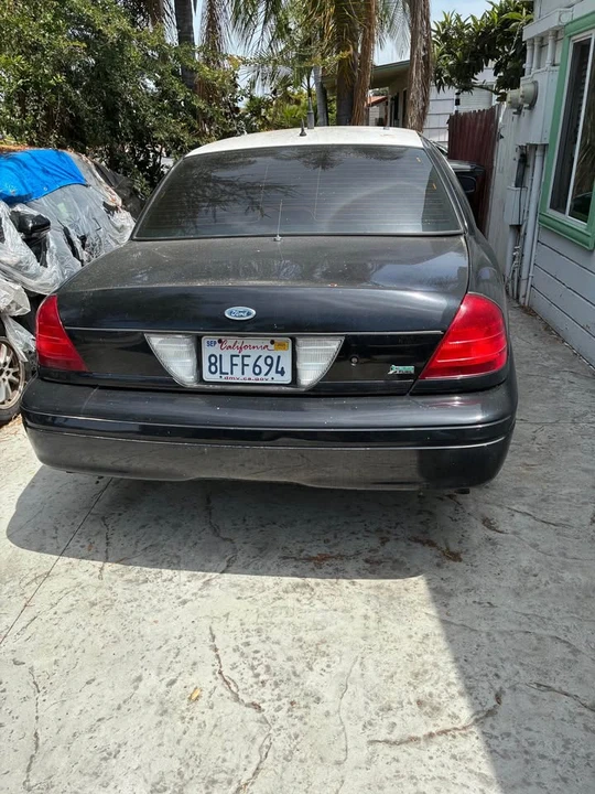 2011 Ford Crown Victoria - Image 3 of 12