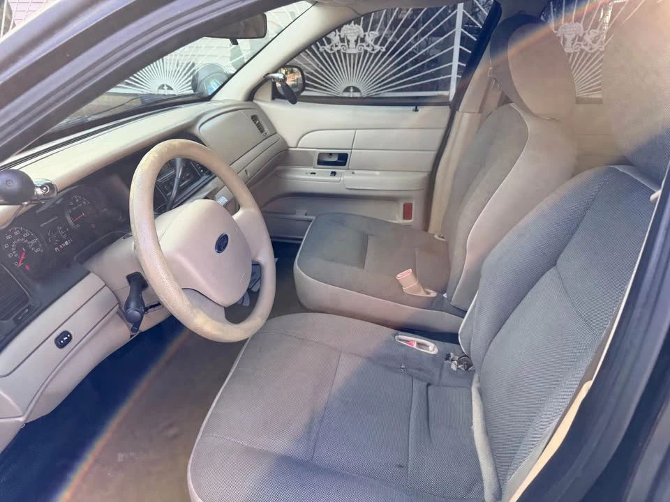 2011 Ford Crown Victoria - Image 3 of 7