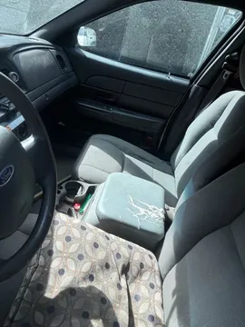 2011 Ford Crown Victoria - Image 3 of 8